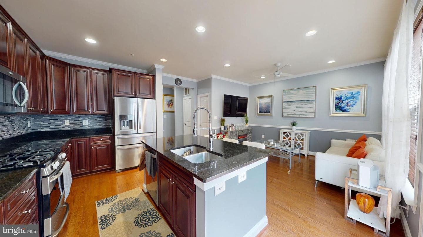 8042 Reserve Way photo 16
