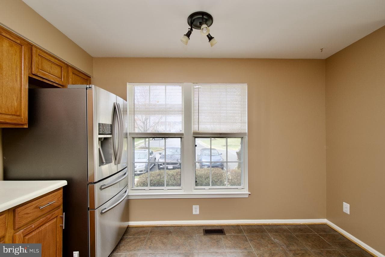 5215 Dunstable Lane photo 7