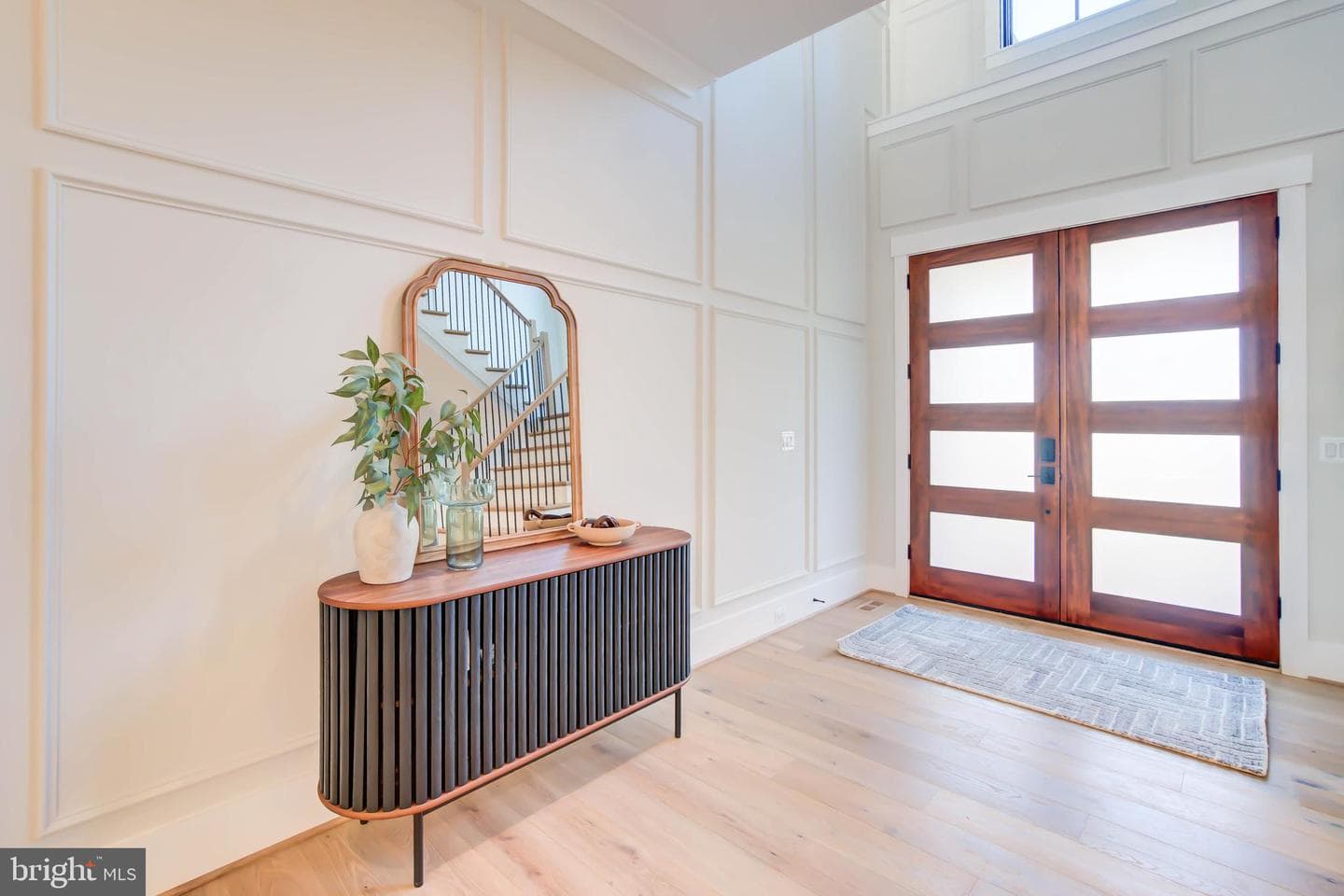 1806 Dumbarton Street photo 4