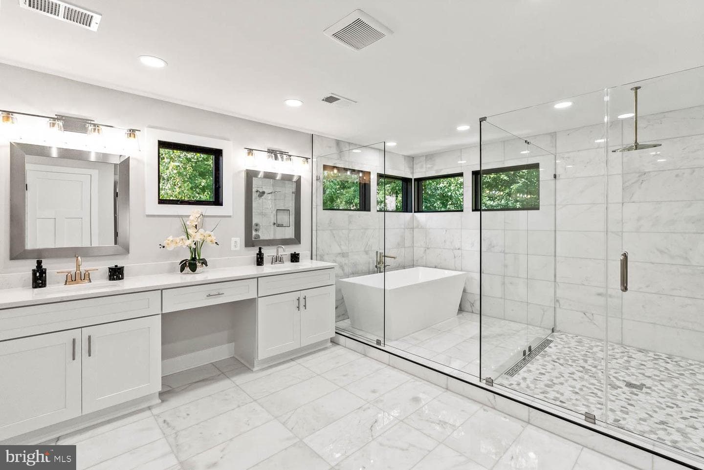 501 Yeonas Drive SW photo 33