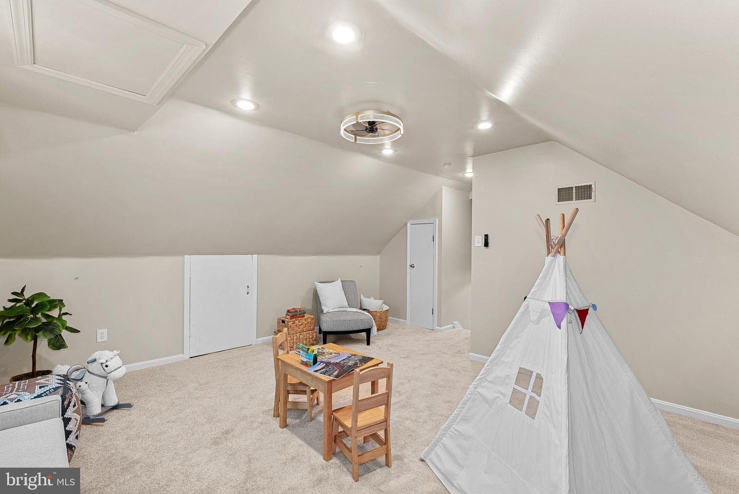4506 Dartmoor Lane photo 32