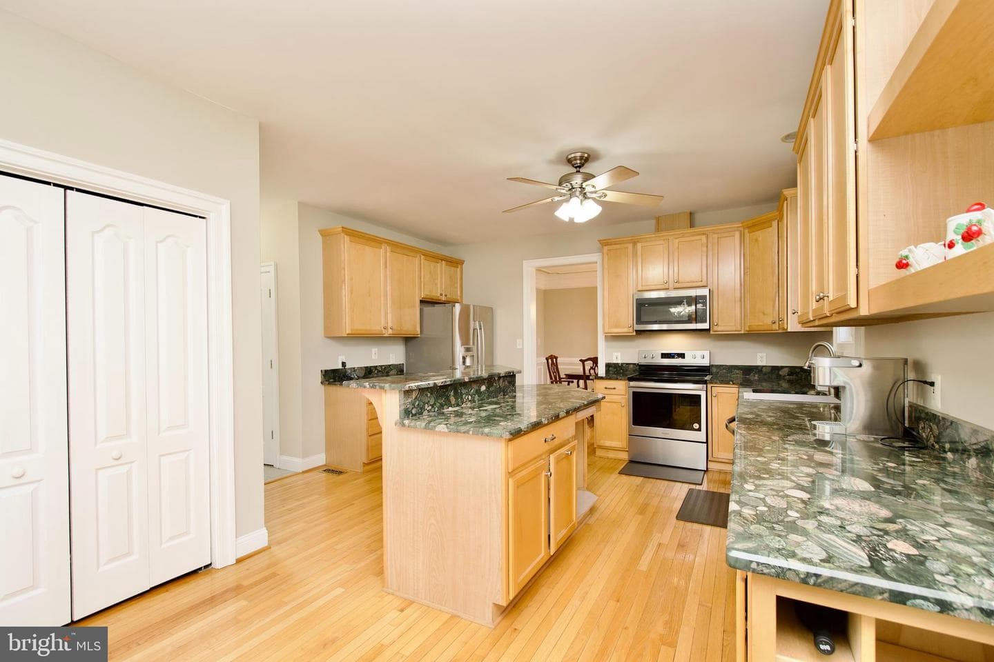 8972 Hooes Road photo 14