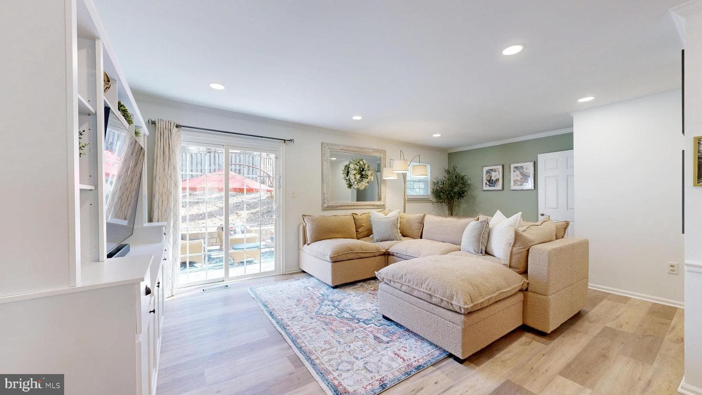 10016 Park Woods Lane photo 15