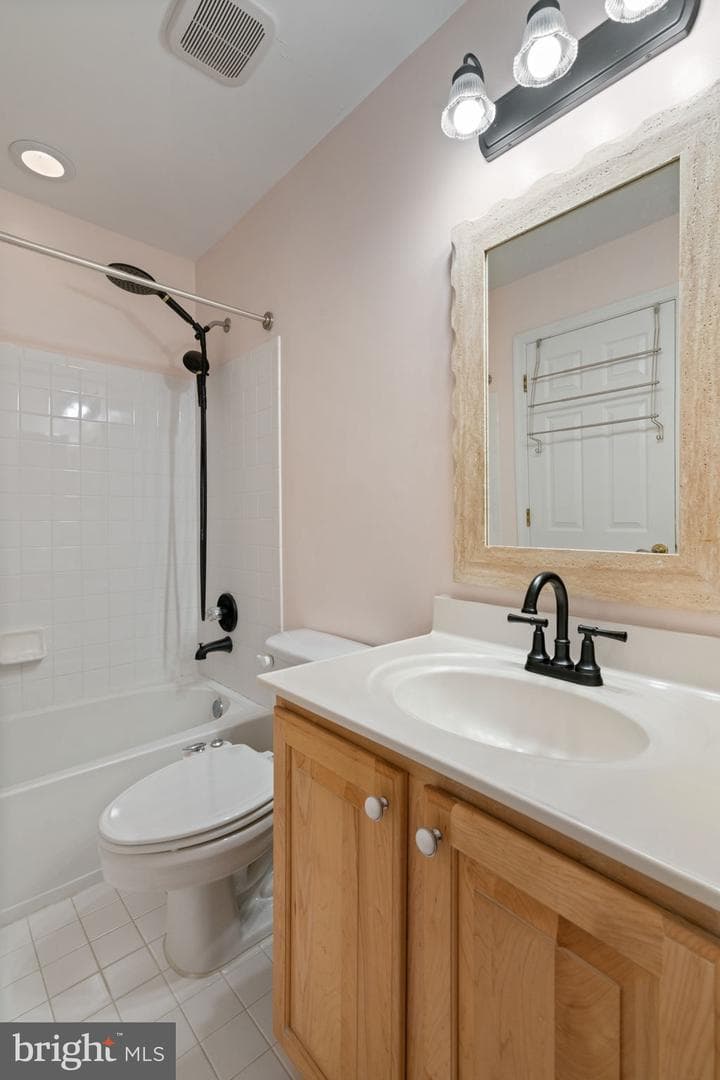 3824 Highland Oaks Drive photo 24