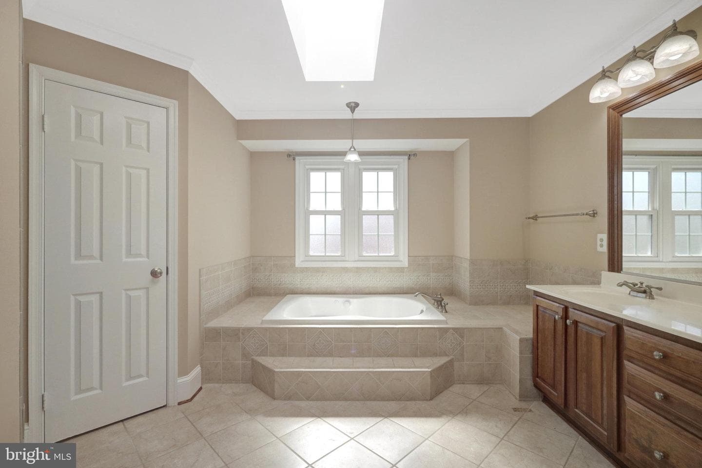 8497 Silverview Drive photo 33