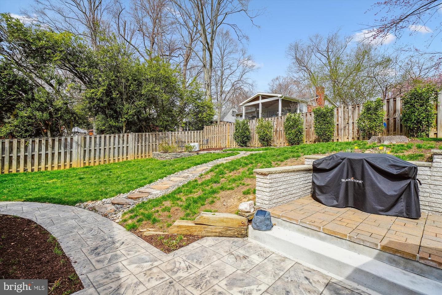 5517 Yorkshire Street photo 32