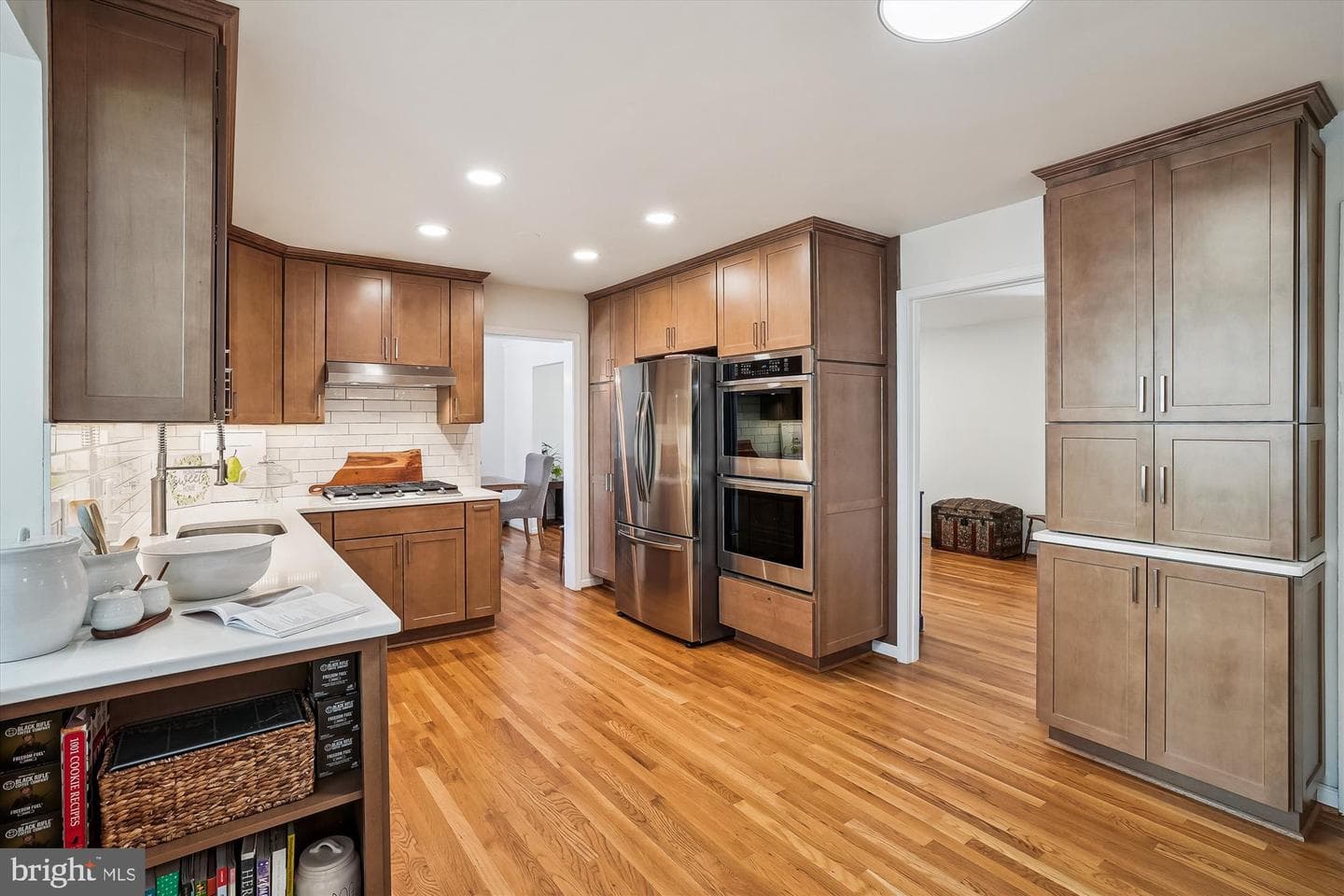 5517 Yorkshire Street photo 4