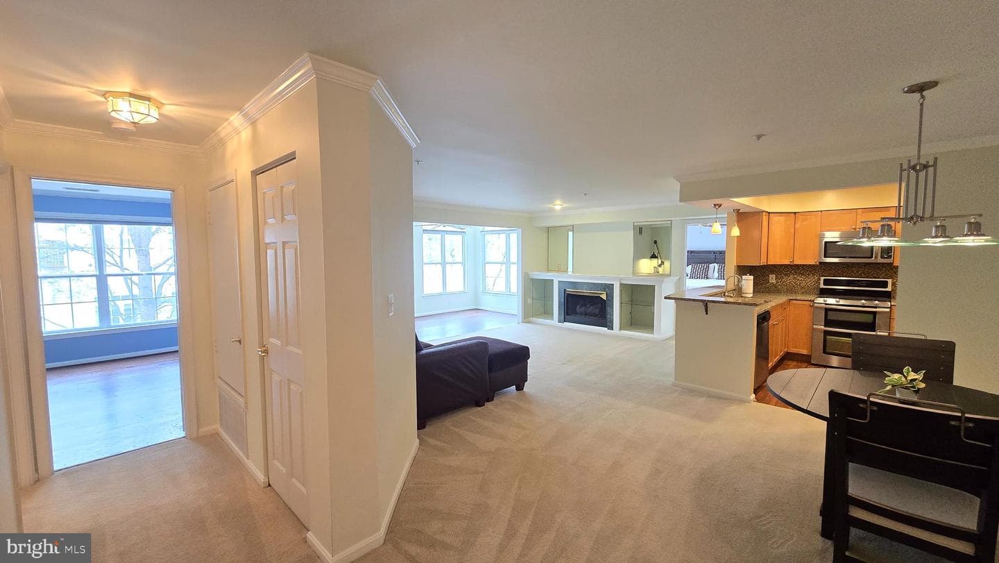6601 Thackwell Way #3j photo 3