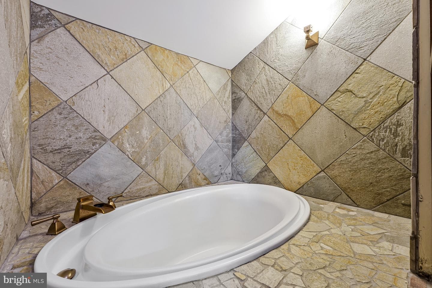 10226 Cedar Pond Drive photo 40