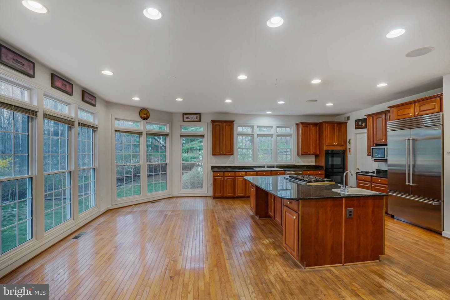 8404 Cardinal Rose Court photo 17