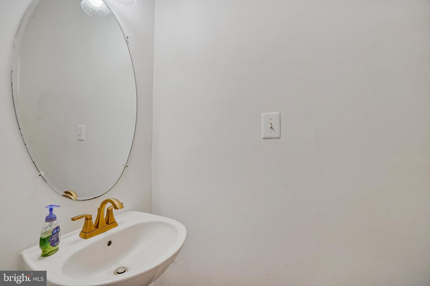 8404 Cardinal Rose Court photo 23