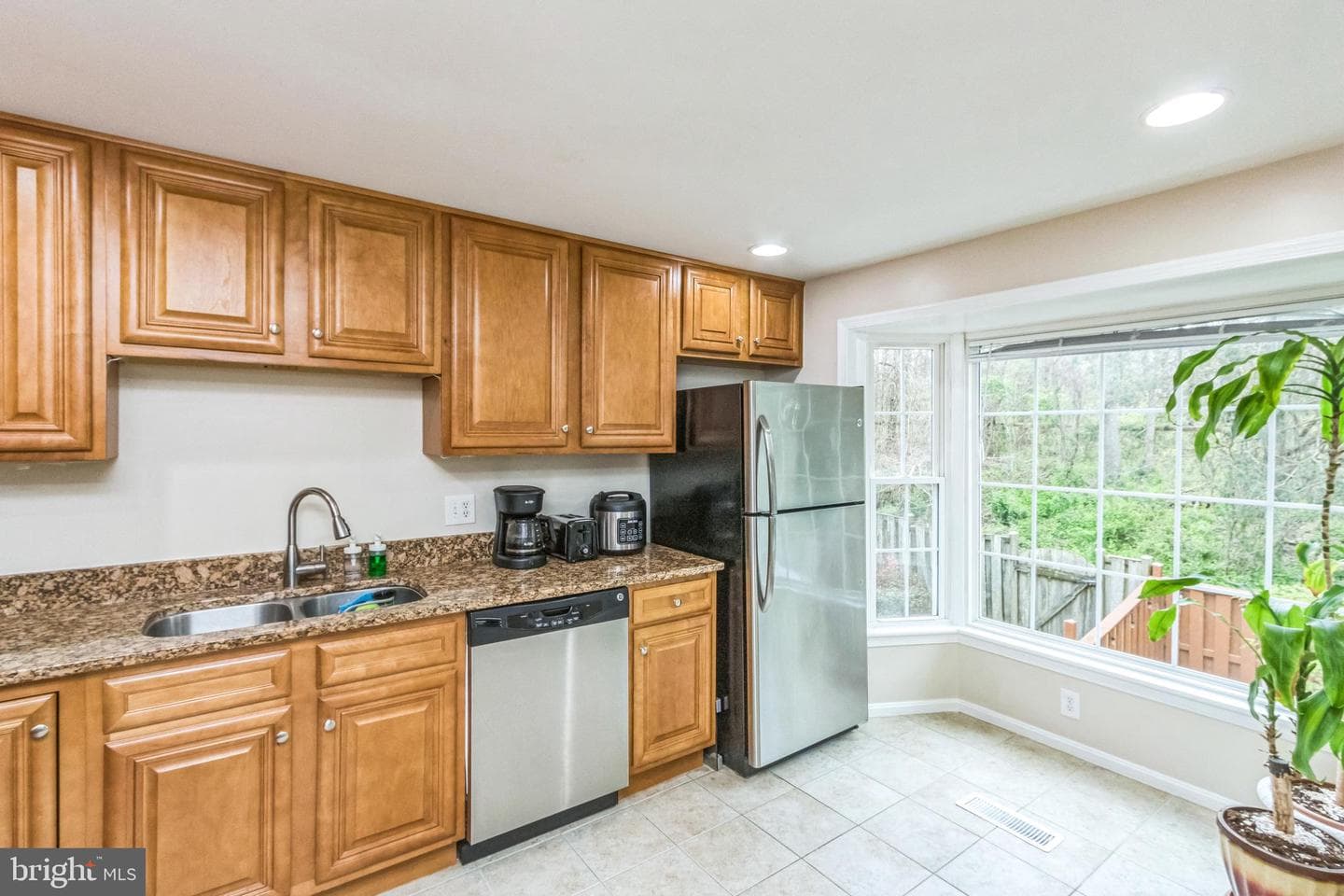 7449 Foxleigh Way photo 18