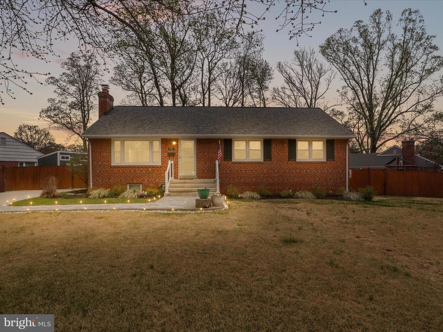 7407 Austin Street photo 2