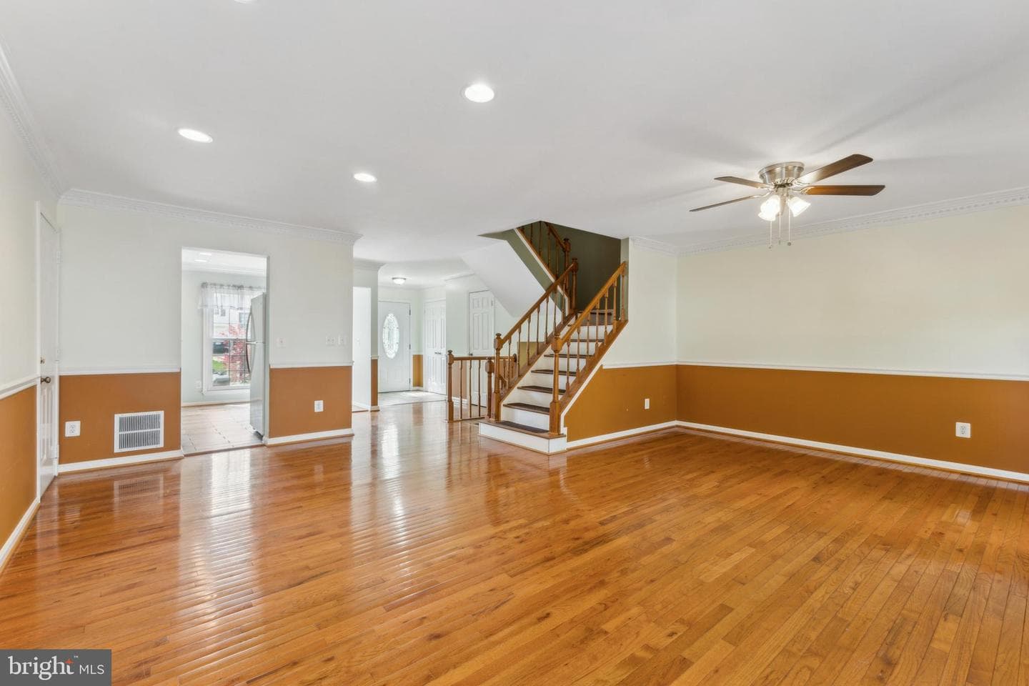 6001 Powells Landing Road photo 3