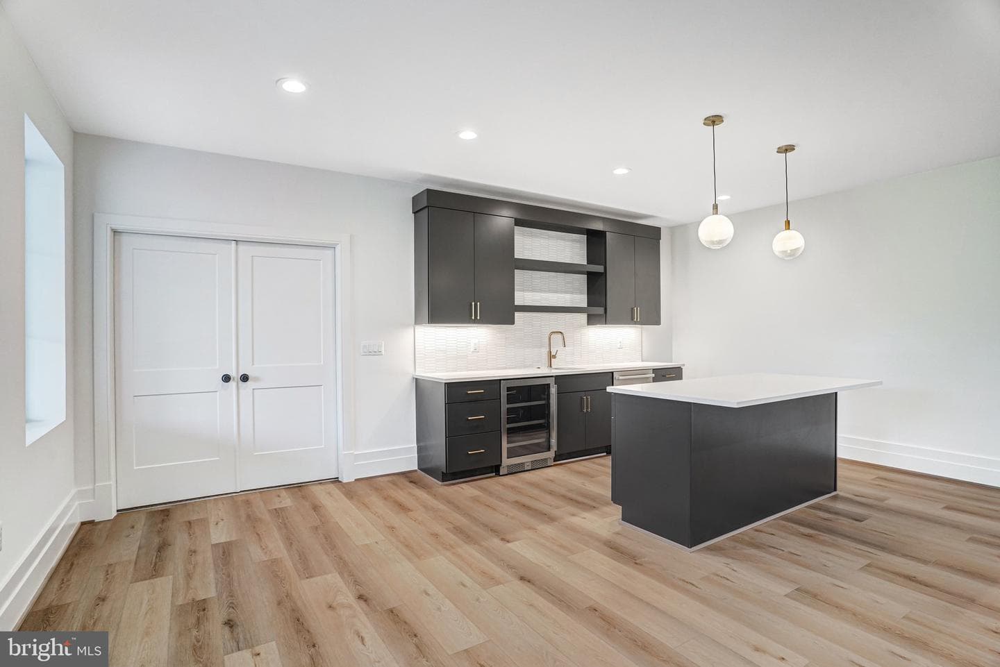 3946 N Dumbarton Street photo 58