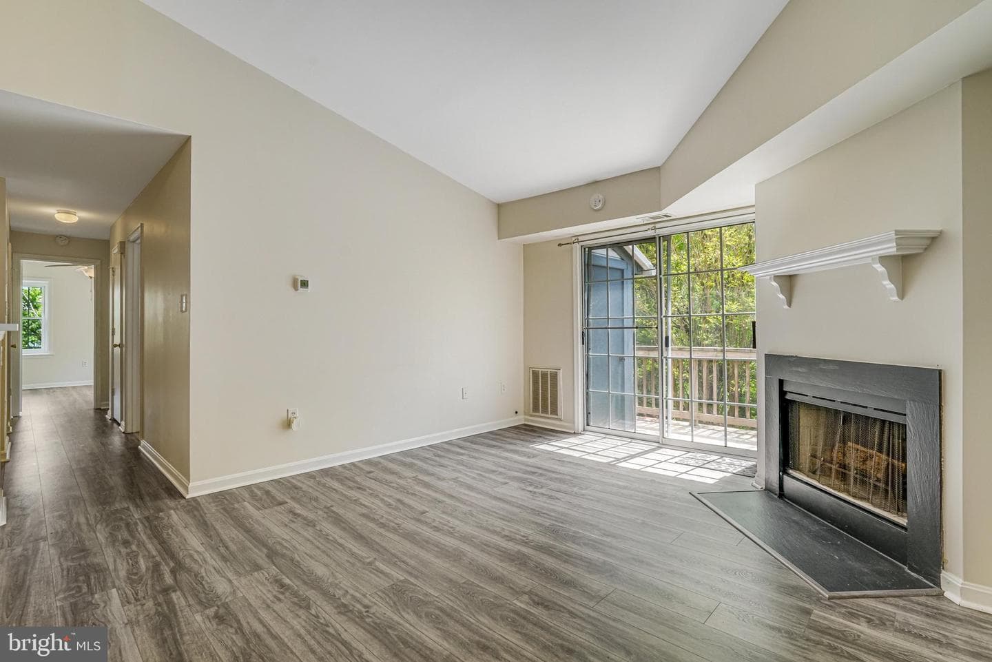 6908-J Victoria Drive #j photo 2