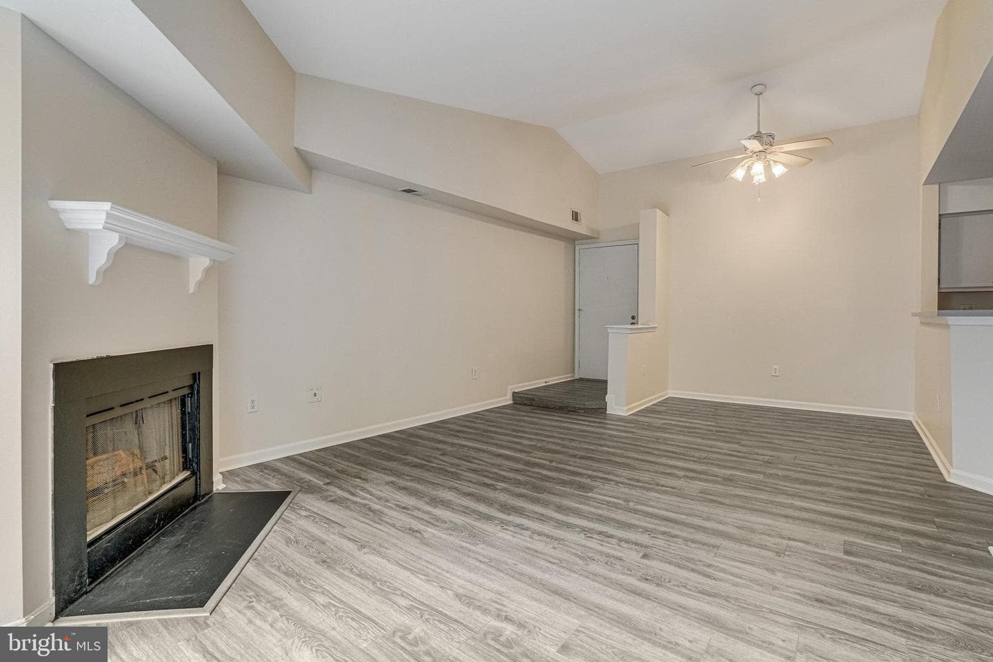 6908-J Victoria Drive #j photo 5