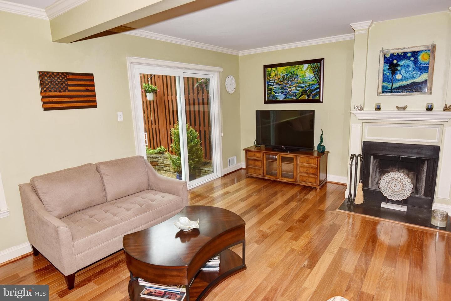 2423 Alsop Court photo 4