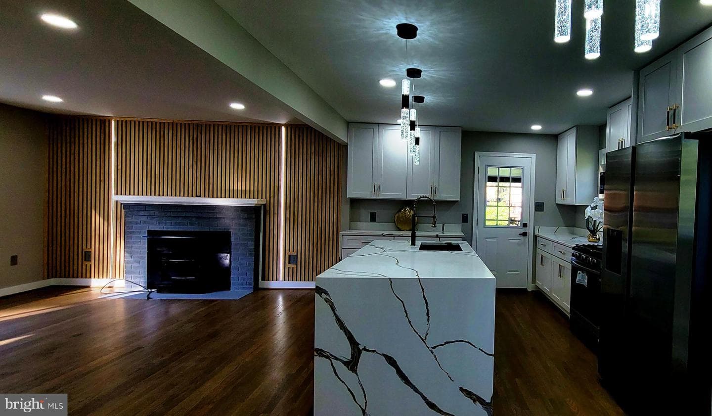 7043 Calamo Street photo 56