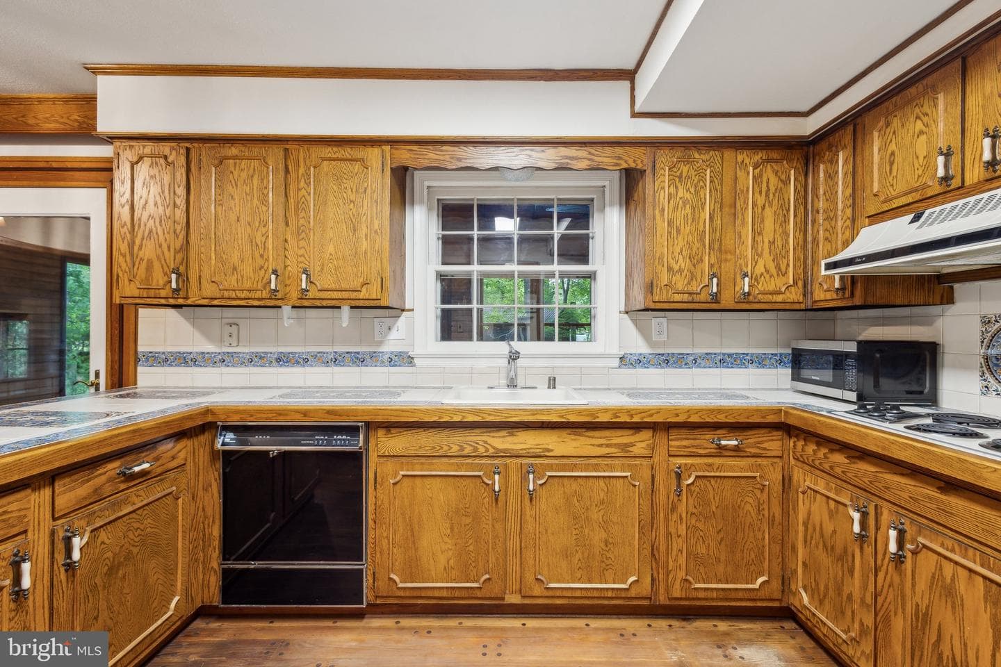 5936 River Drive photo 7