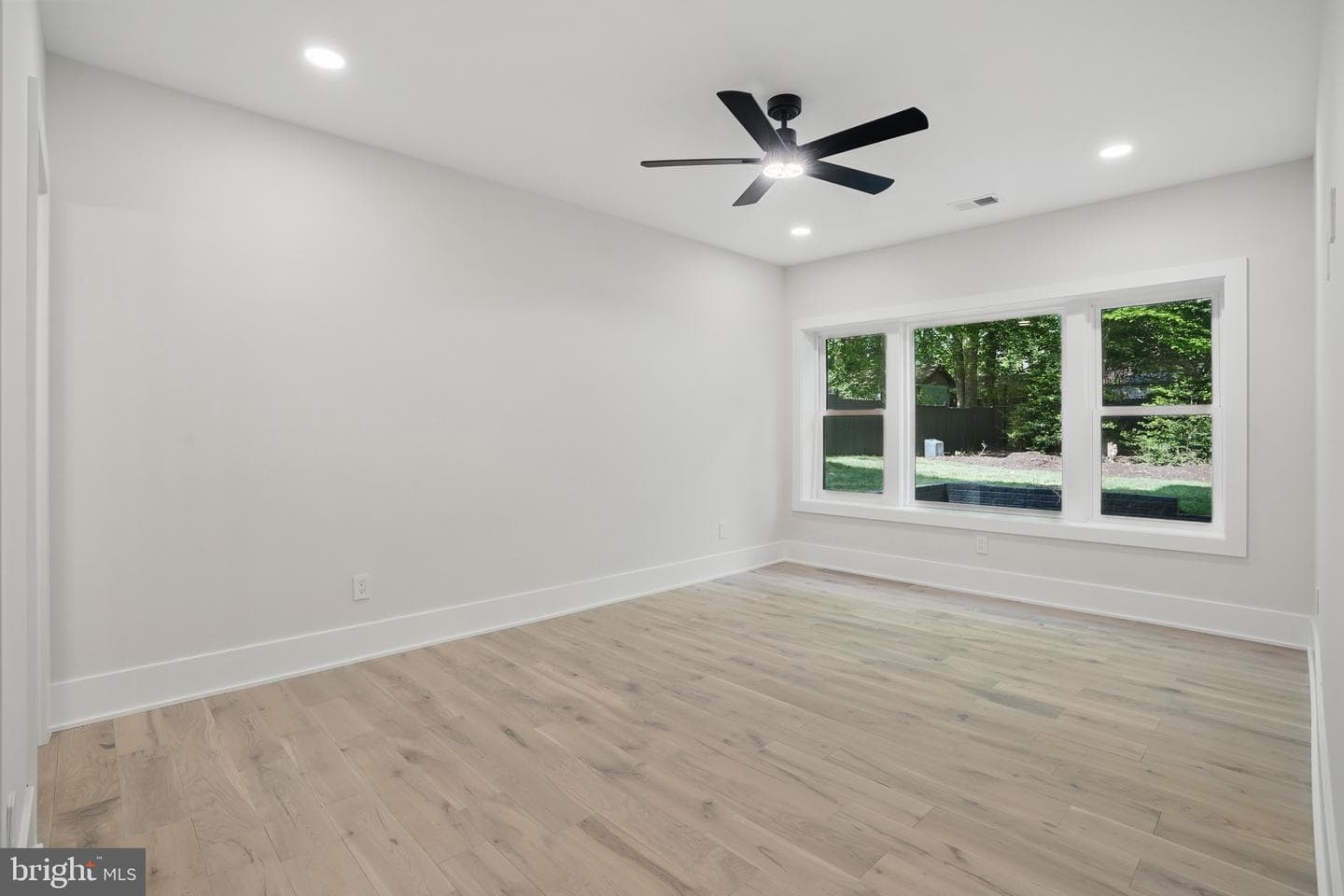4134 Maple Avenue photo 14