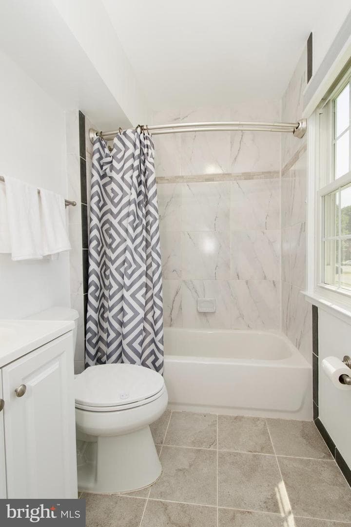 7726 Matisse Way photo 28