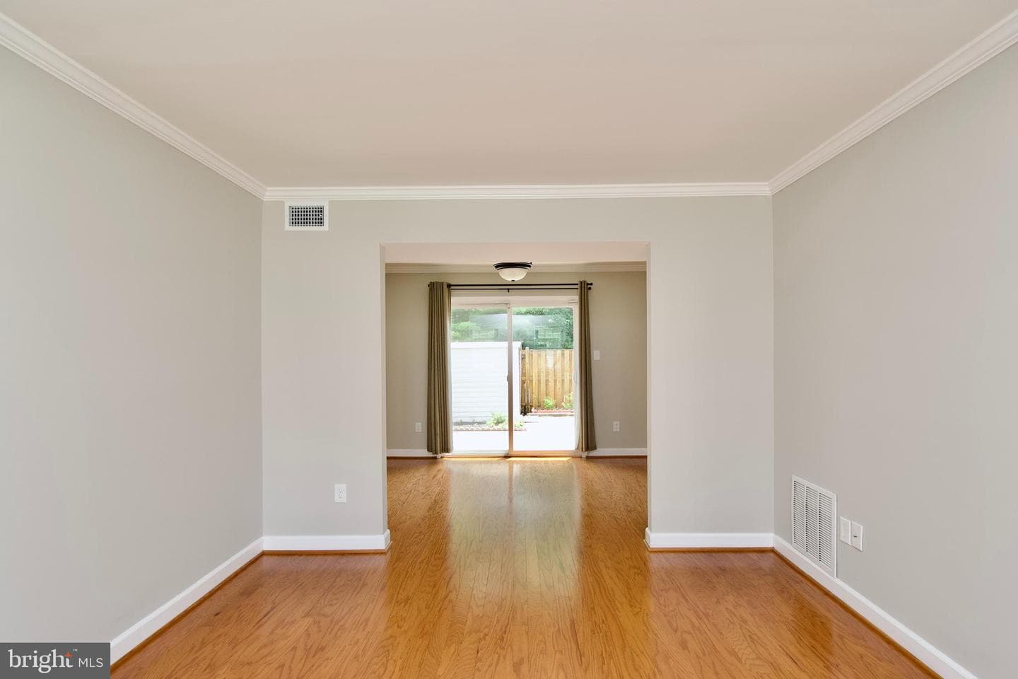 7726 Matisse Way photo 6
