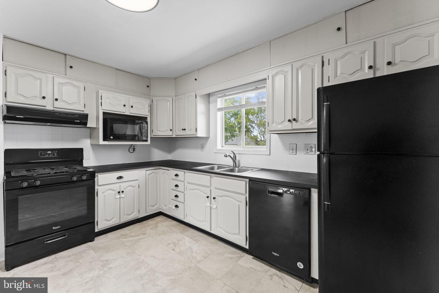 2814 James Drive photo 8