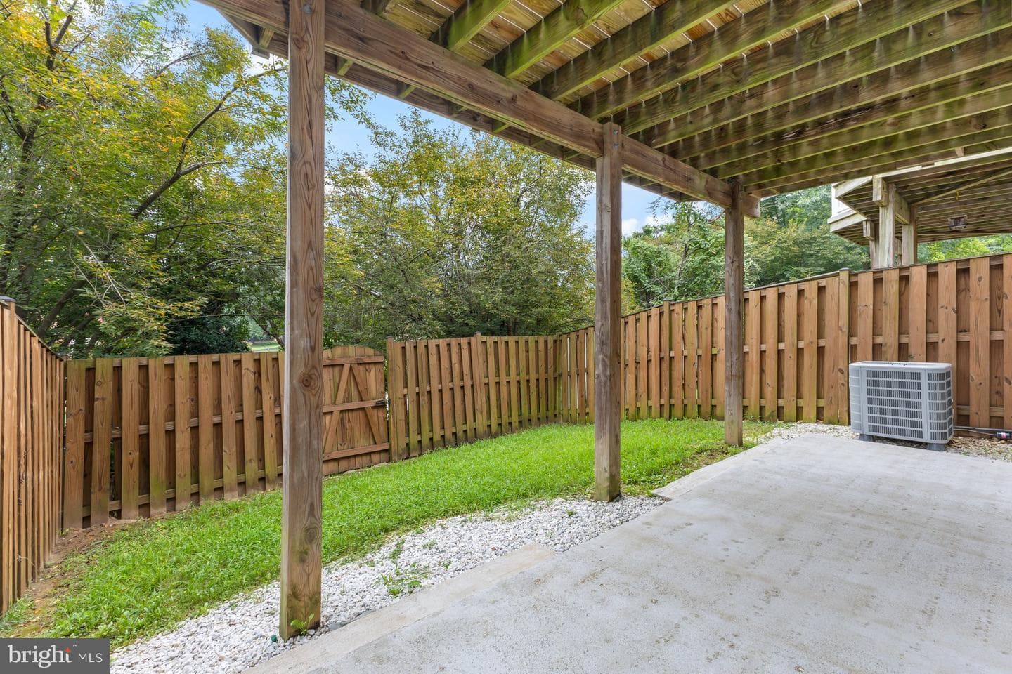 8004 Samuel Wallis Street photo 24