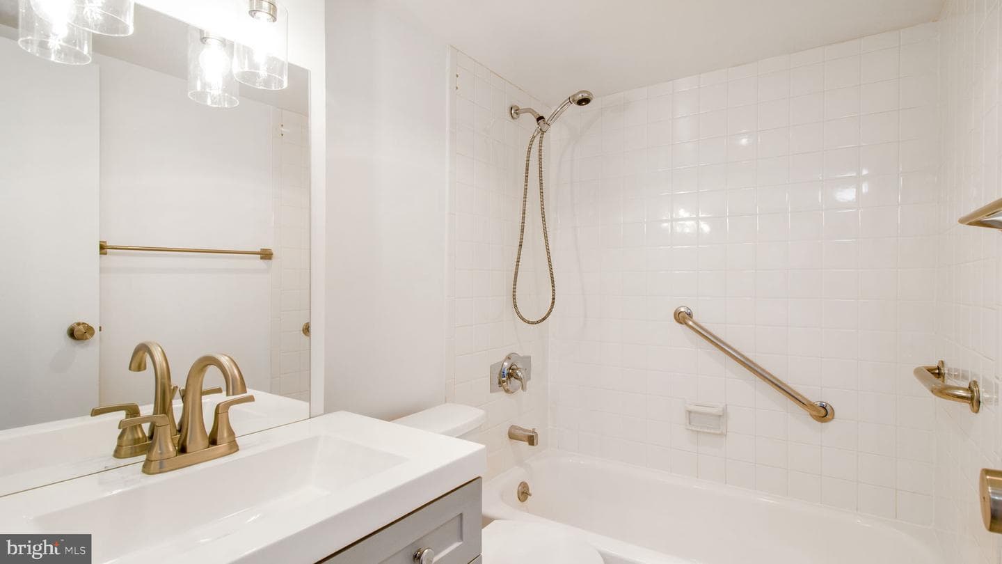 6800 Fleetwood Road #1115 photo 24