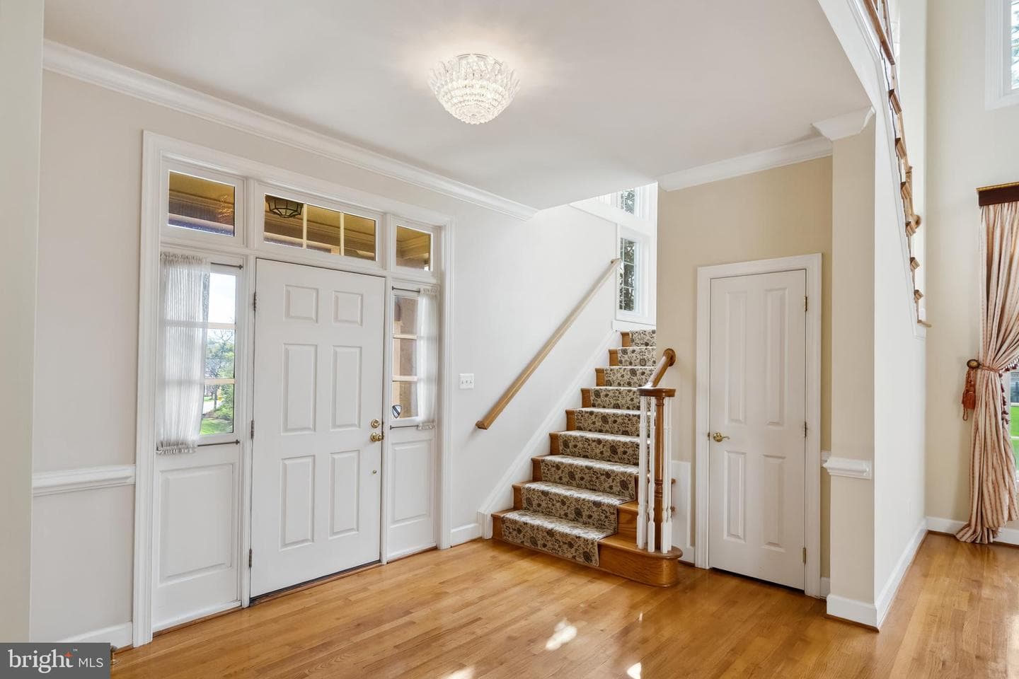 1546 Wellingham Court photo 16