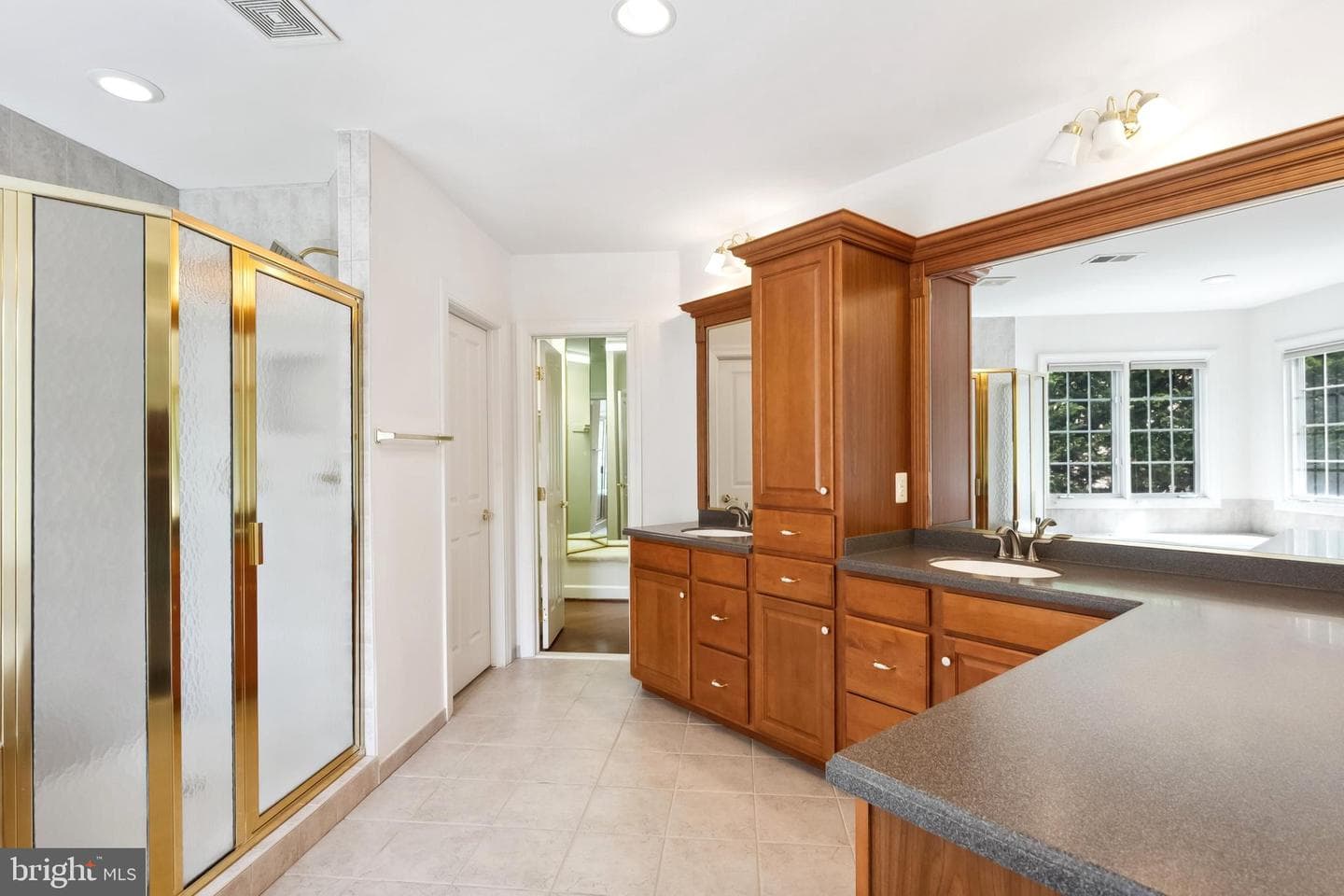 1546 Wellingham Court photo 51