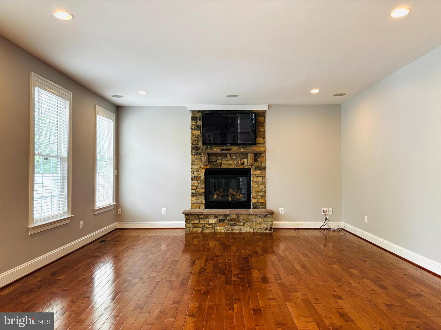 8457 Amanda Place photo 21