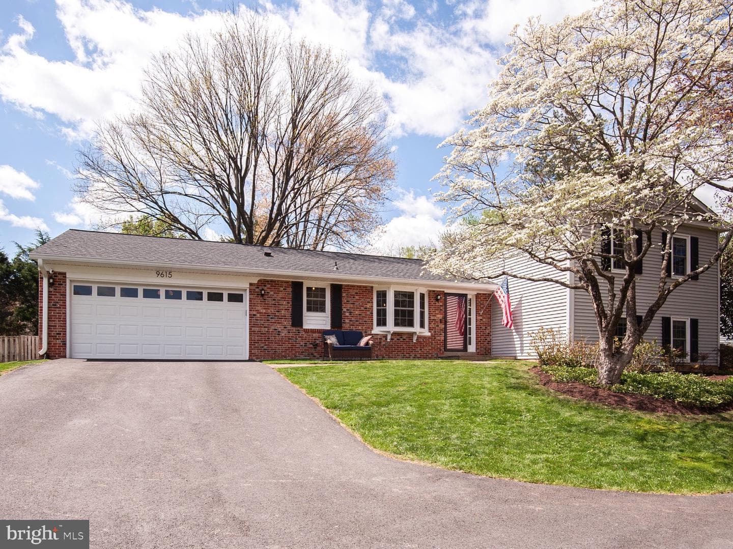 9615 Lincolnwood Drive photo 2