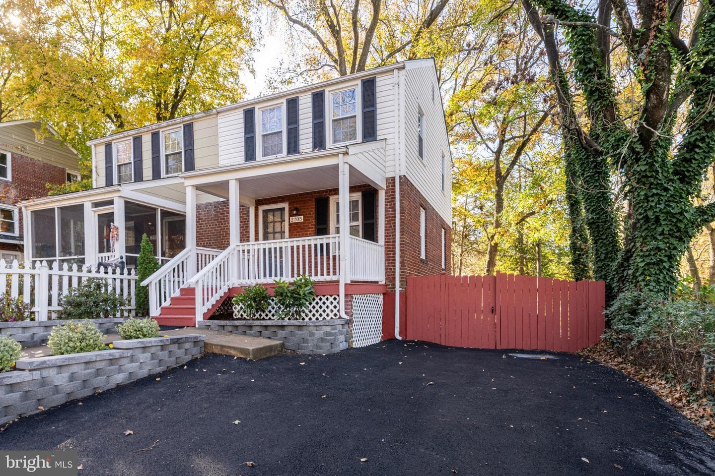 2705 Farmington Drive photo 2