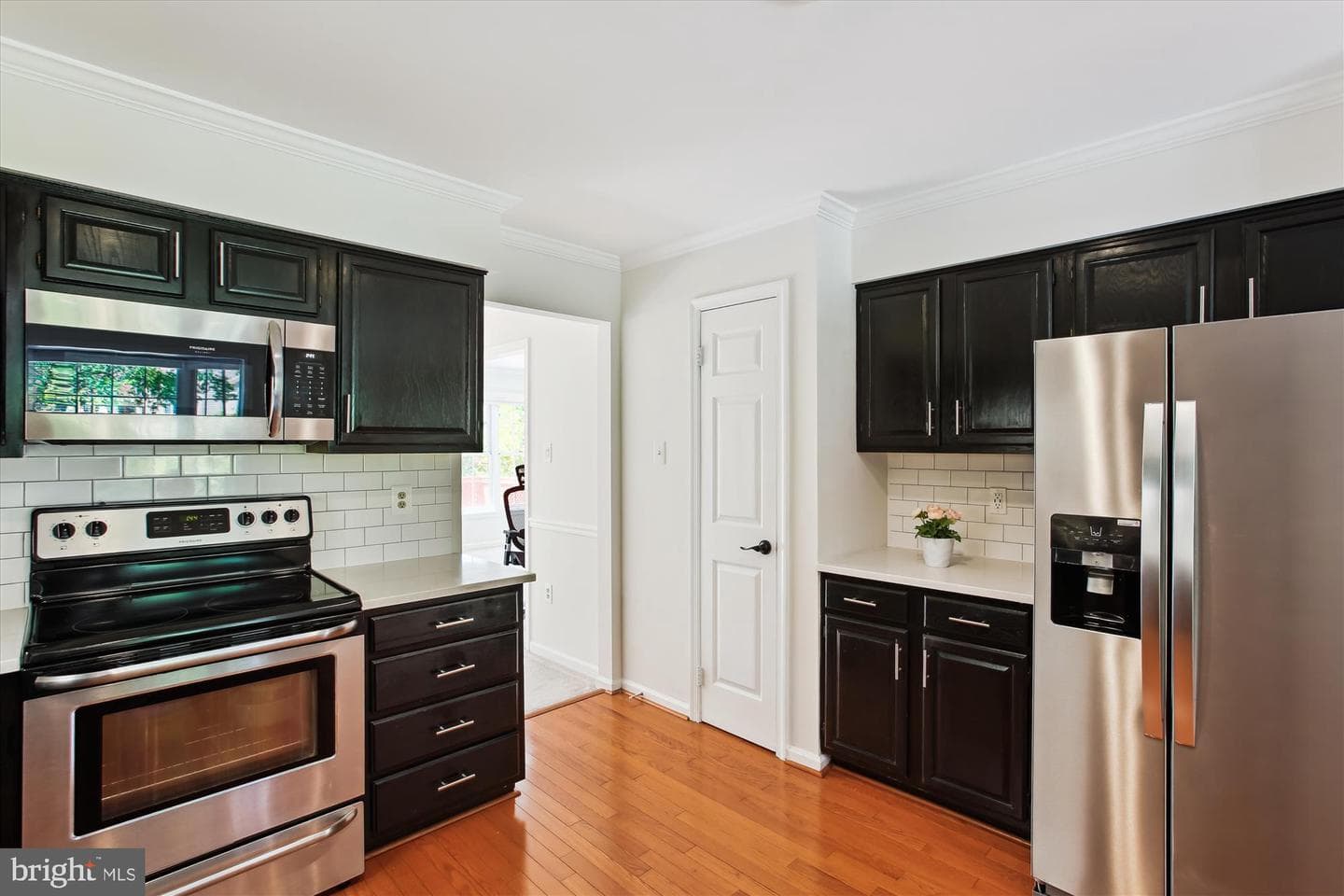 4648 Luxberry Drive photo 26