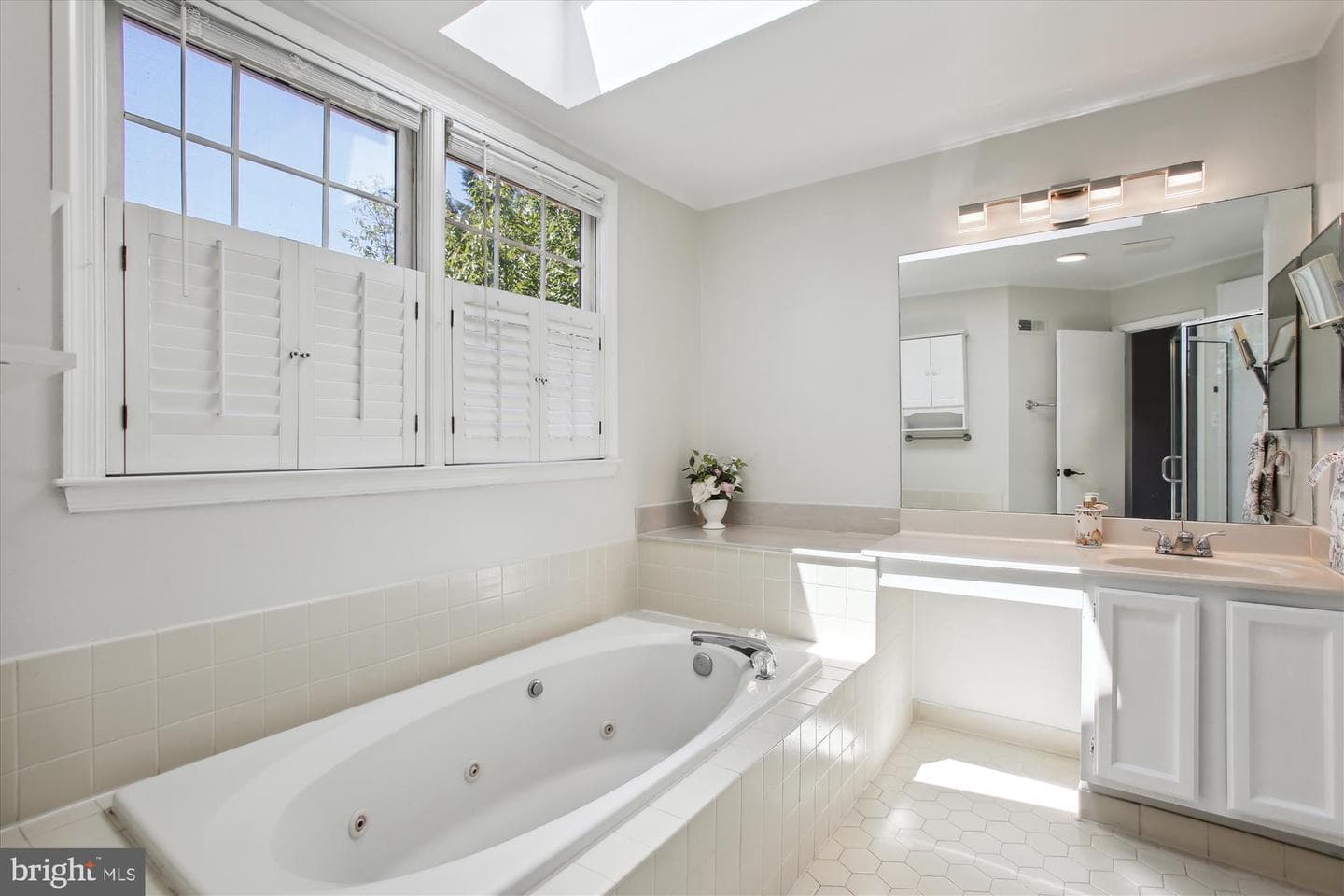 4648 Luxberry Drive photo 41
