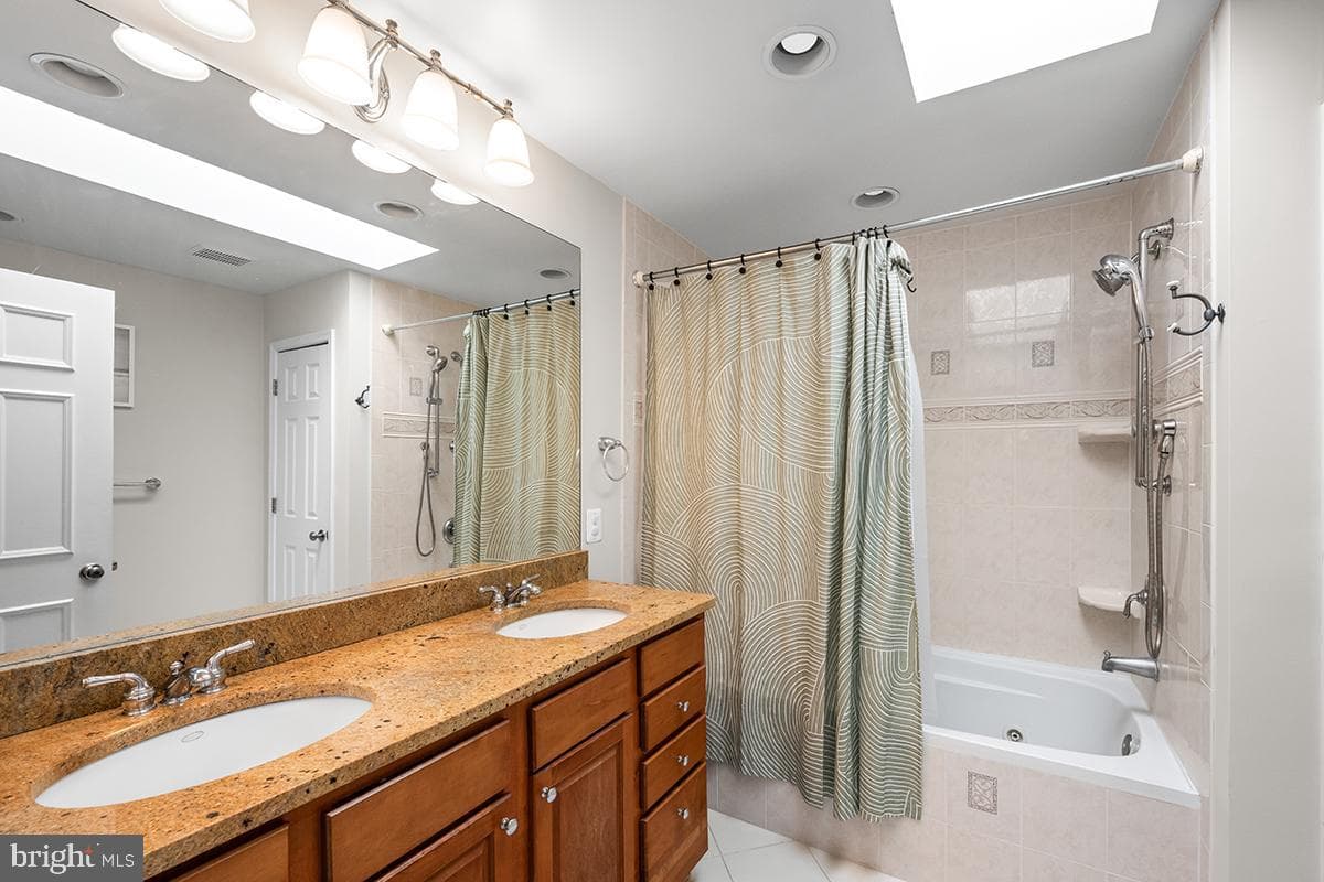 7112 Stanchion Lane photo 21