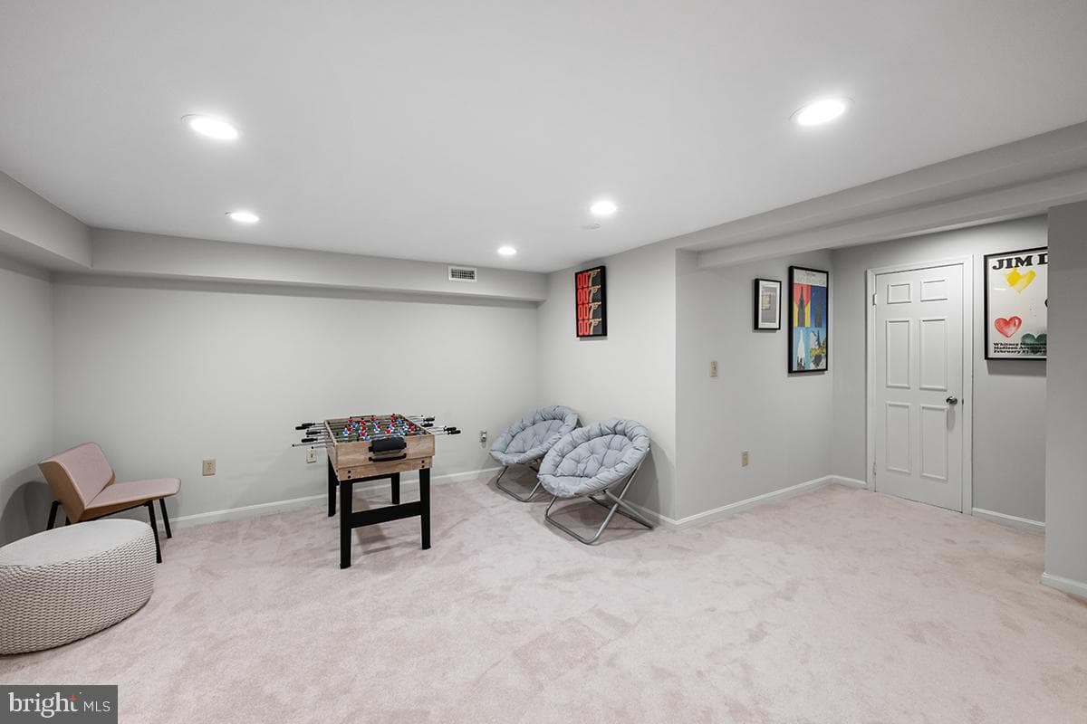 7112 Stanchion Lane photo 25
