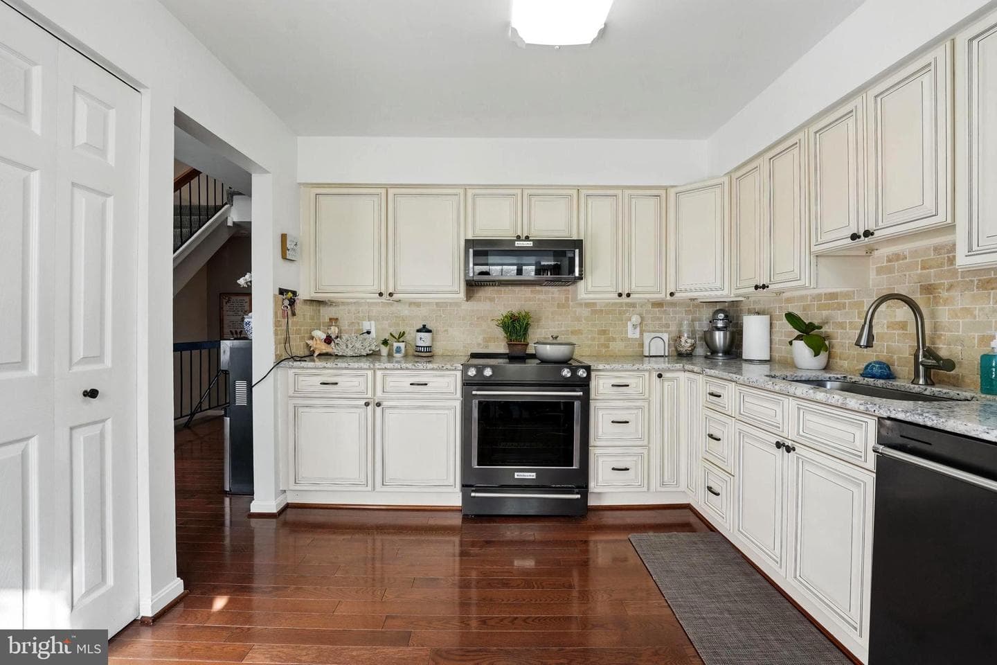 3608 Sweethorn Court photo 8