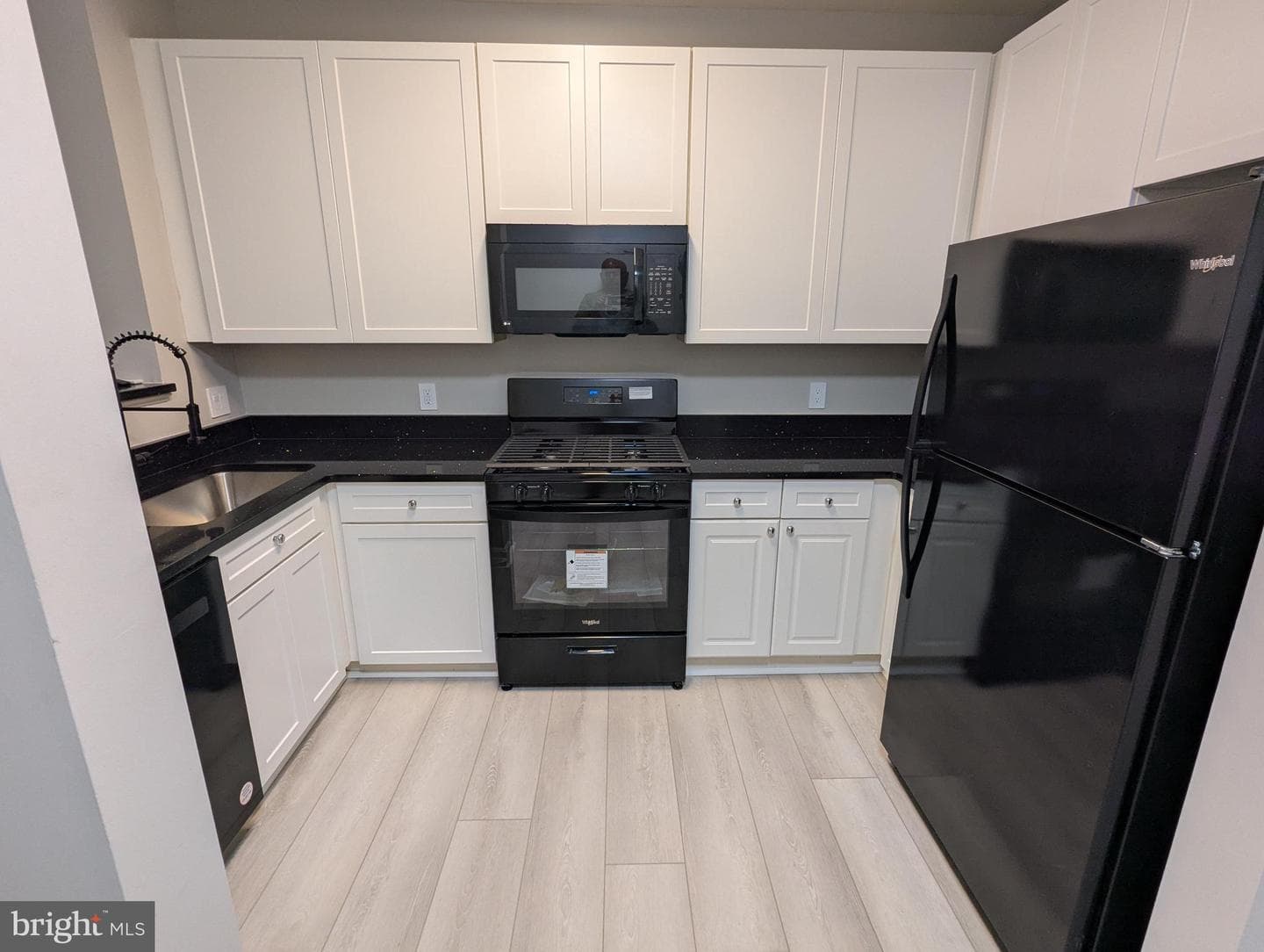 8183 Carnegie Hall Court #209 photo 21