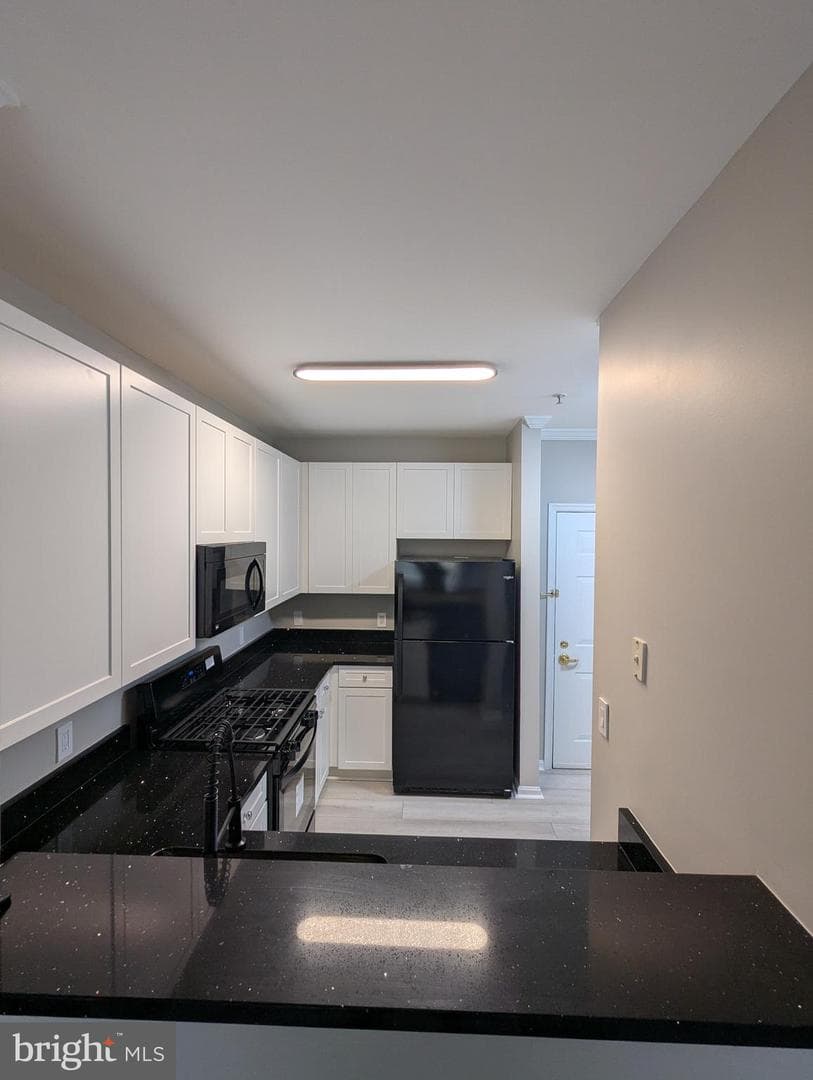 8183 Carnegie Hall Court #209 photo 23