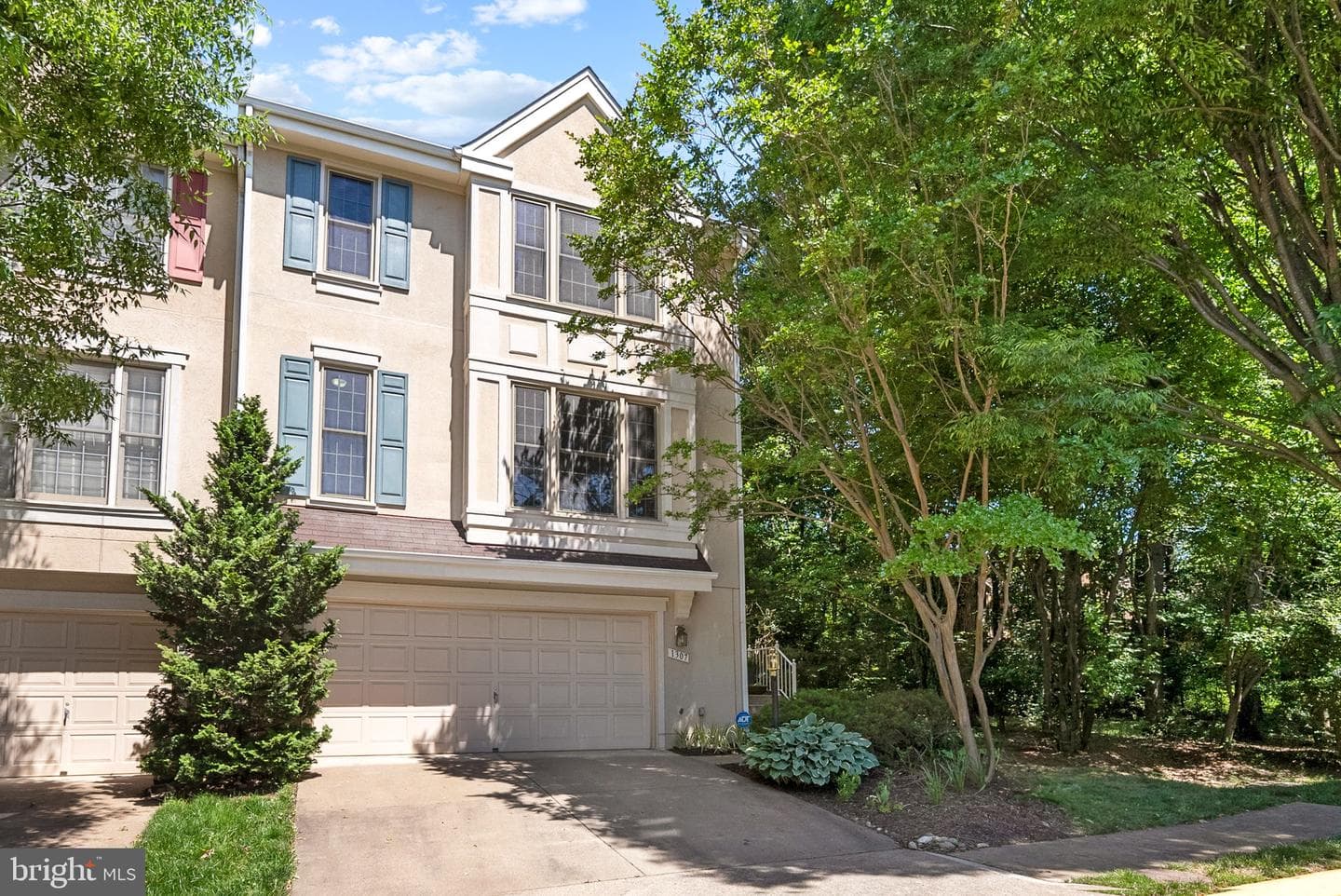 1307 Park Garden Lane photo 2