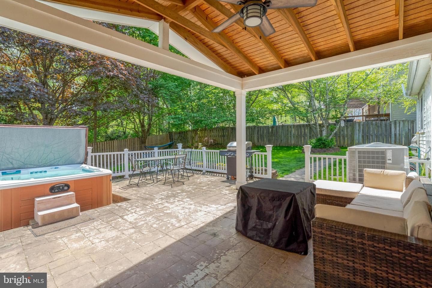 9341 Tartan View Drive photo 18