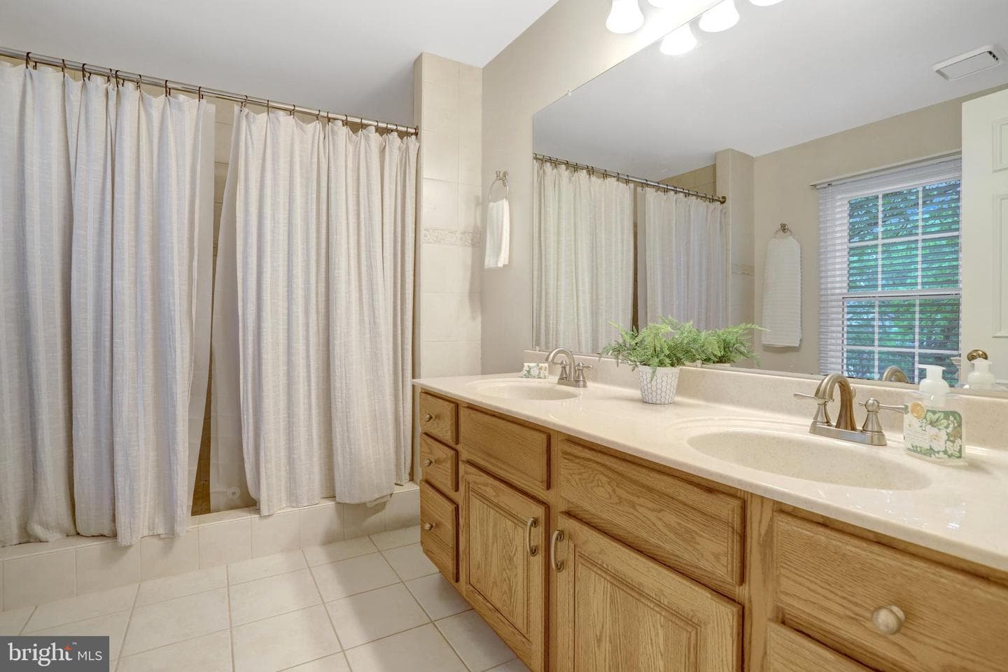 7117 Stanchion Lane photo 38