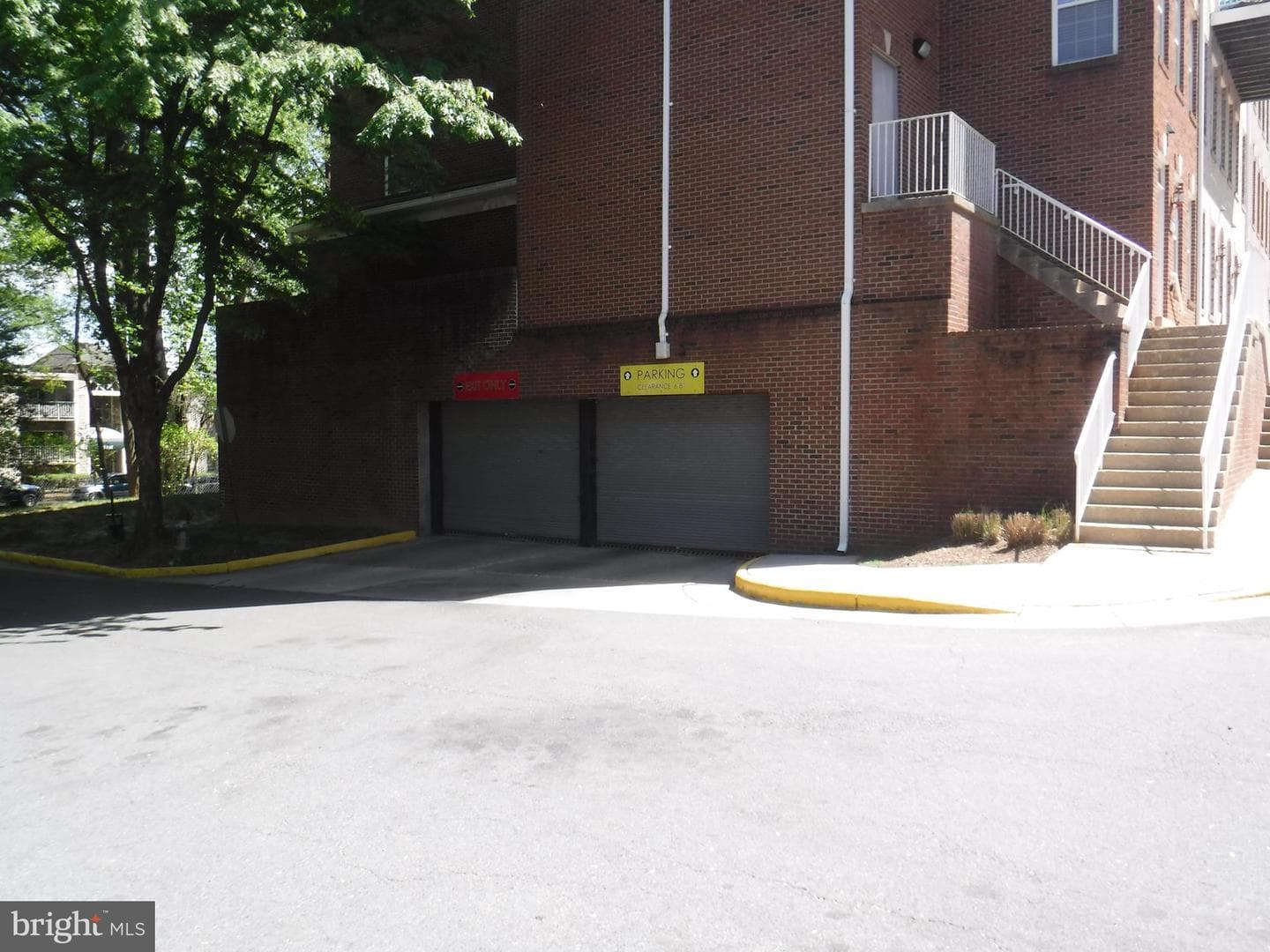 2665 Manhattan Place #02/303 photo 31