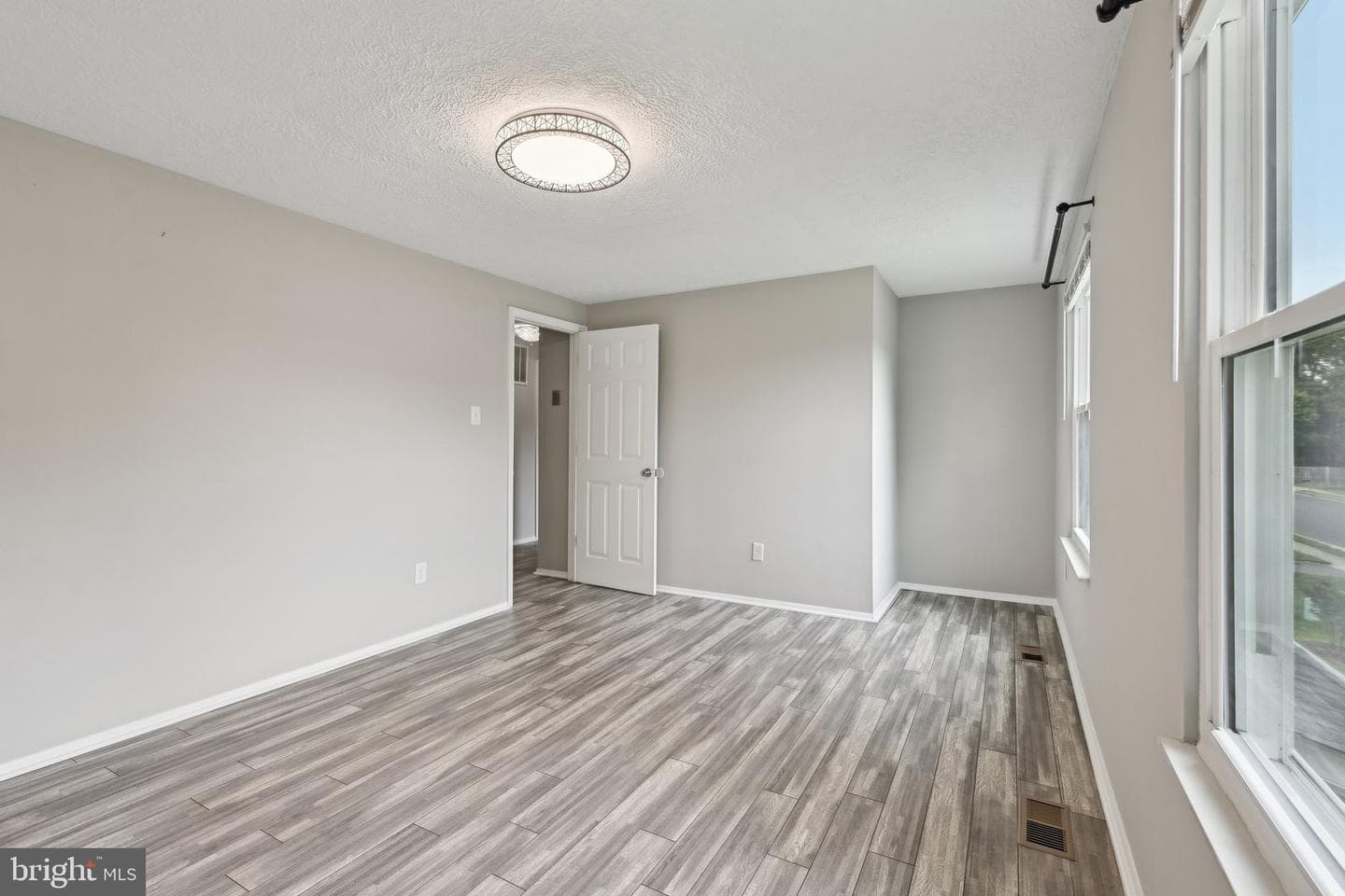 7112 Bonniemill Lane photo 32
