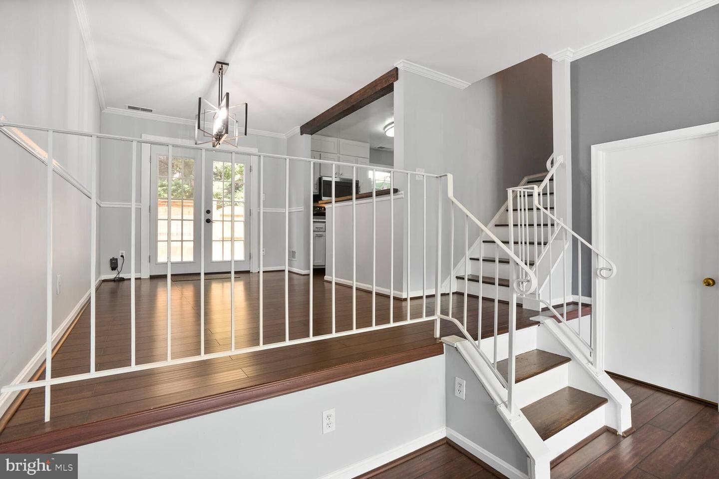 6033 Sweet Dale Court photo 7