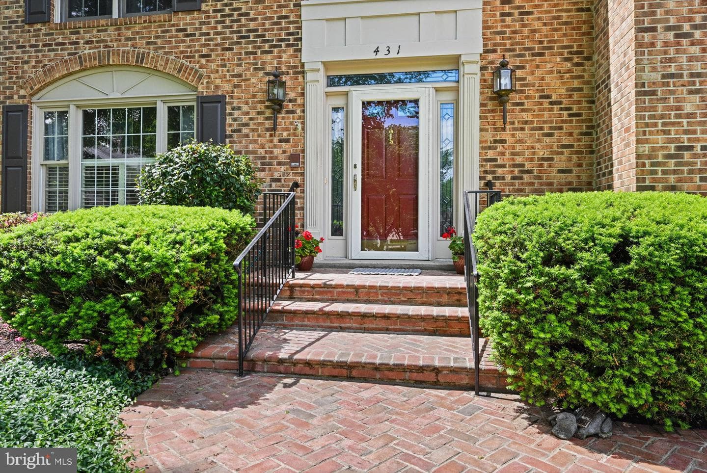 431 West Court NW photo 6