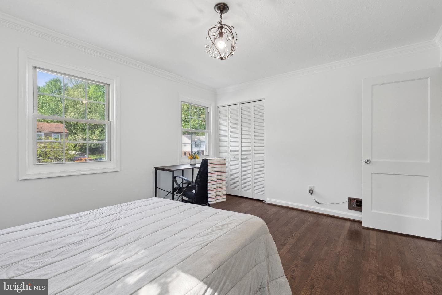 2304 Riverview Terrace photo 15